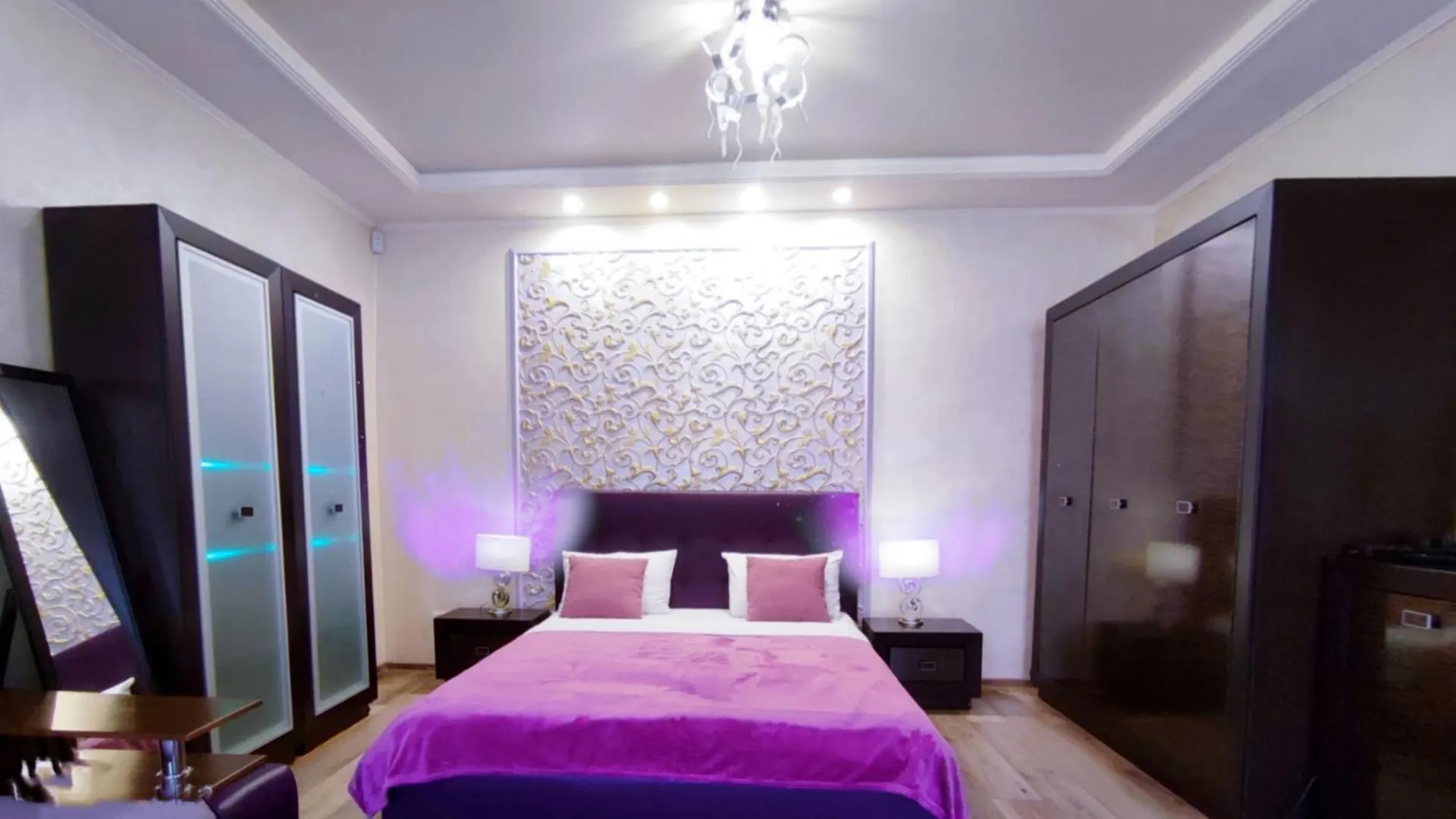 Best Apartment Plosha Rynok Lviv 0*,